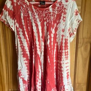 Chaus Red and White Short Sleeve Tee